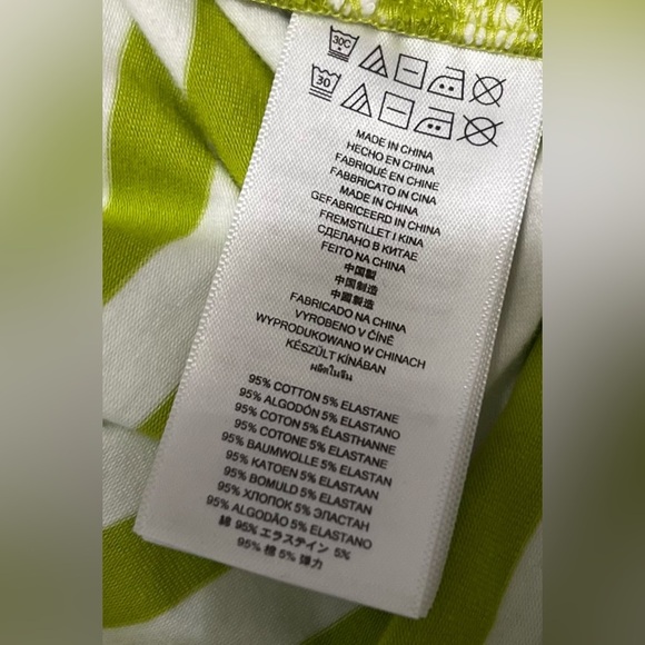 Michael Kors *NWT* 1X Women’s Lime Green & White Stripe short Sleeve Top - Picture 9 of 9